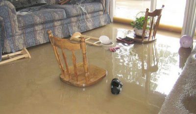Dọn dẹp nhà cửa sau mưa ngập bằng cách nào?