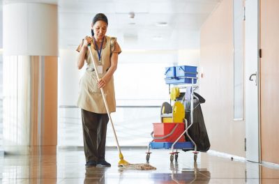 Những tác hại khi người giúp việc làm việc ngoài hệ thống