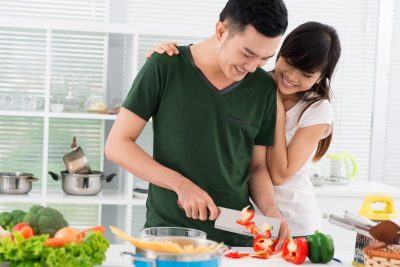 Cánh mày râu nên làm gì vào ngày phụ nữ Việt Nam?