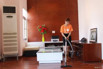 Thuê giúp việc qua môi giới – “lợi bất cập hại”