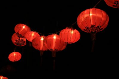 Trang trí ngày Tết với đèn lồng: Đem may mắn và sung túc vào nhà