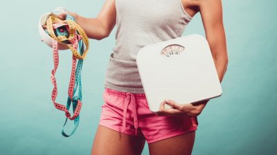 Những thói quen khiến các bạn nữ không lên cân
