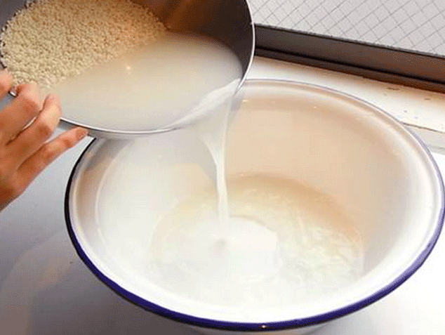 cách tẩy vết rí sét trên đồ dùng inox bằng nước vo gạo