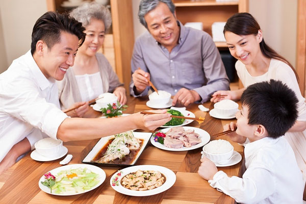 7 điều vàng bạn nên biết để bữa ăn gia đình luôn vui vẻ, ấm cúng – bTaskee  blog