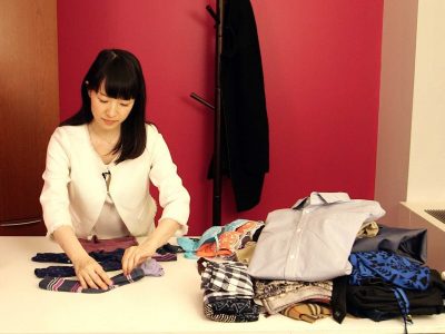 Học theo Marie Kondo, dọn dẹp nhà cửa chẳng còn vất vả