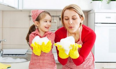 Tuyệt chiêu “dụ dỗ” trẻ em làm việc nhà