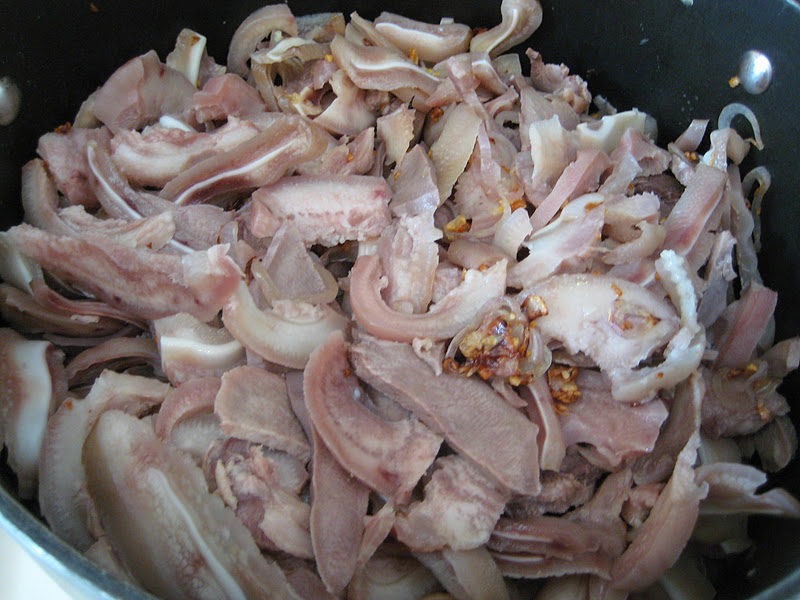 làm giò thủ tại nhà