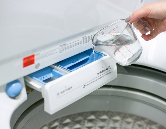 Vệ sinh máy giặt bằng giấm