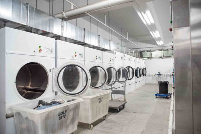 Những địa chỉ giặt ủi quận 5 ai cũng cần nhớ khi vào mùa mưa Sài Gòn