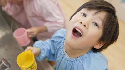 Trị viêm họng cho trẻ từ nguyên liệu thiên nhiên an toàn và lành tính