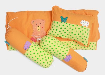 Khéo tay may vỏ gối nâng cánh giấc mơ cho con