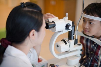 Một số nguyên nhân cận thị ở trẻ và cách phòng ngừa