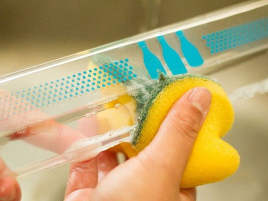 lau kệ tủ lạnh bằng mút rửa chén