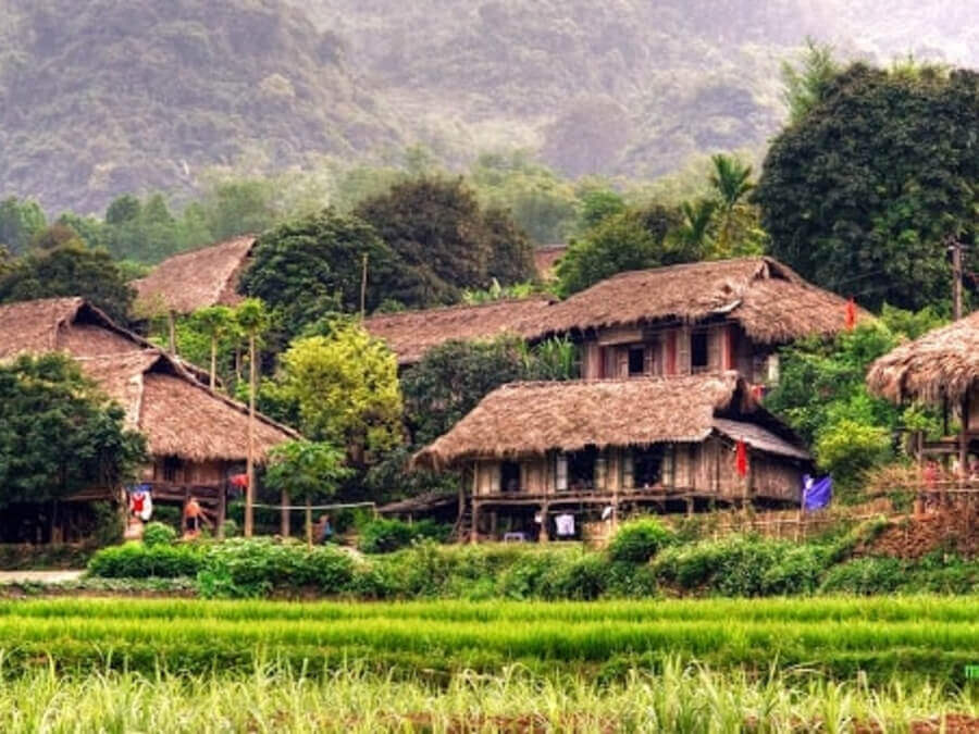 Visit Mai Chau a picturesque town in Viet Nam