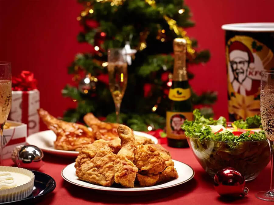 Người Nhật ăn gà rán đêm Noel