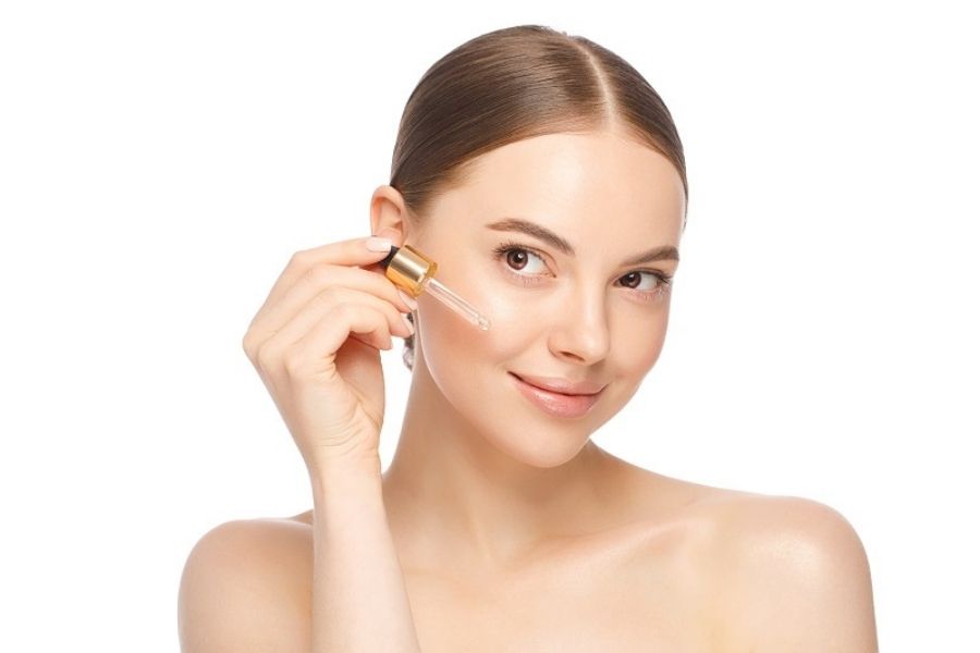 Serum phục vụ cho các nhu cầu như cấp ẩm, trị mụn..