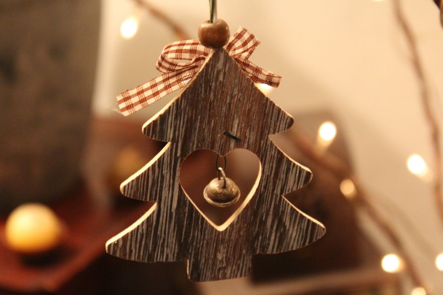 Cây thông Noel bằng gỗ 