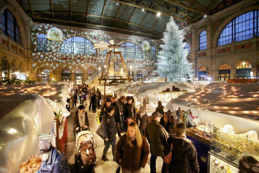 Zurich nơi đón Noel tuyệt vời nhất bởi sự hấp dẫn từ những chiếc đèn pha lê